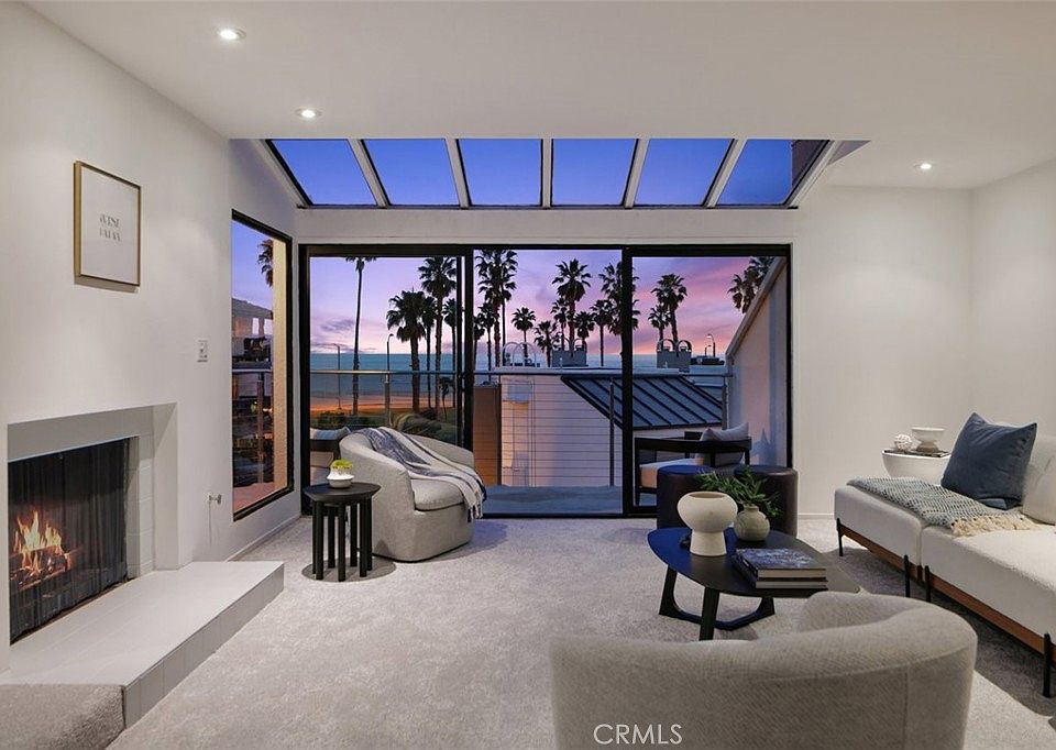 1st image of 24 Sea Colony Dr