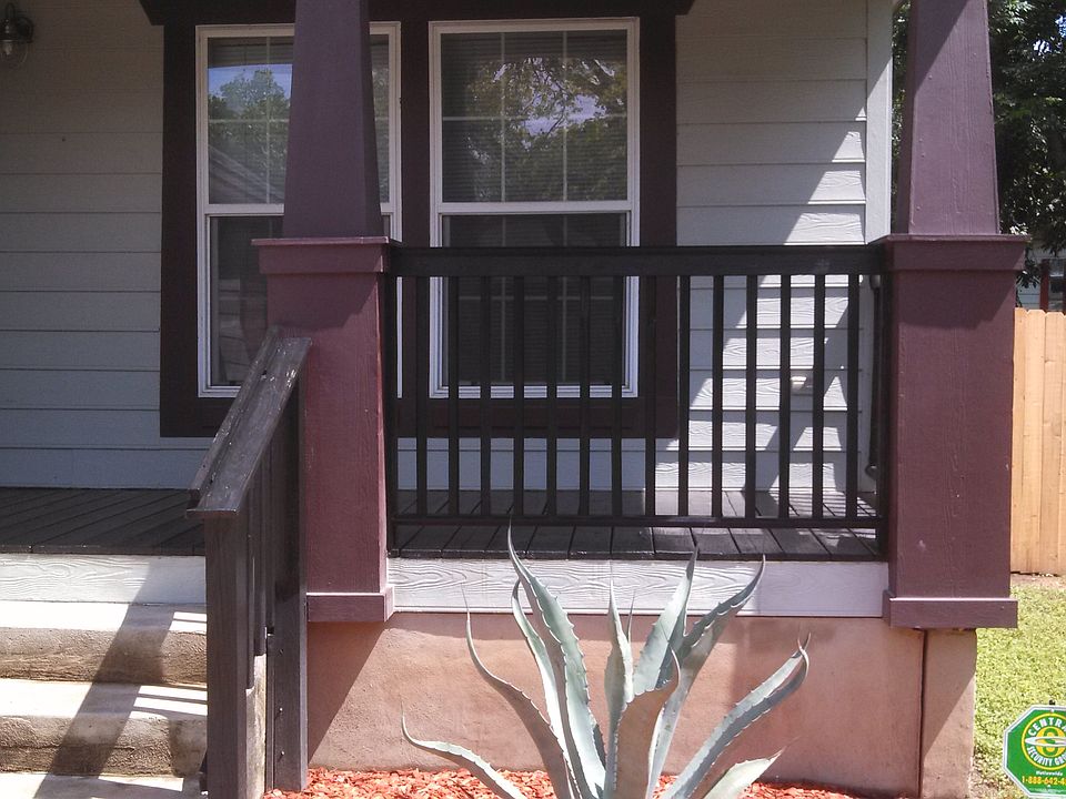 2nd image of 3202 E 16th St