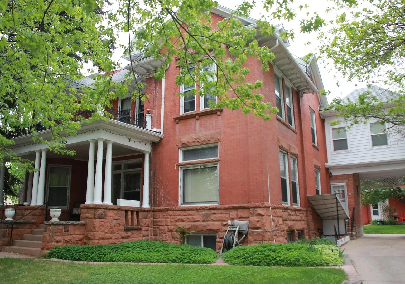 2305 13th St — Photo 2