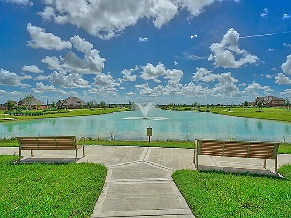 4th image of 25903 Bronze Oak Ct