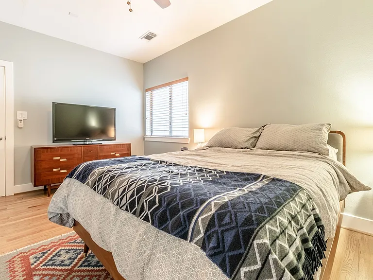 4104 Spencer St #B — Photo 25