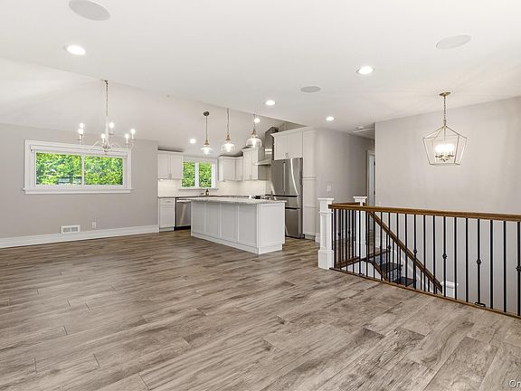 5th image of 103 Wright Avenue