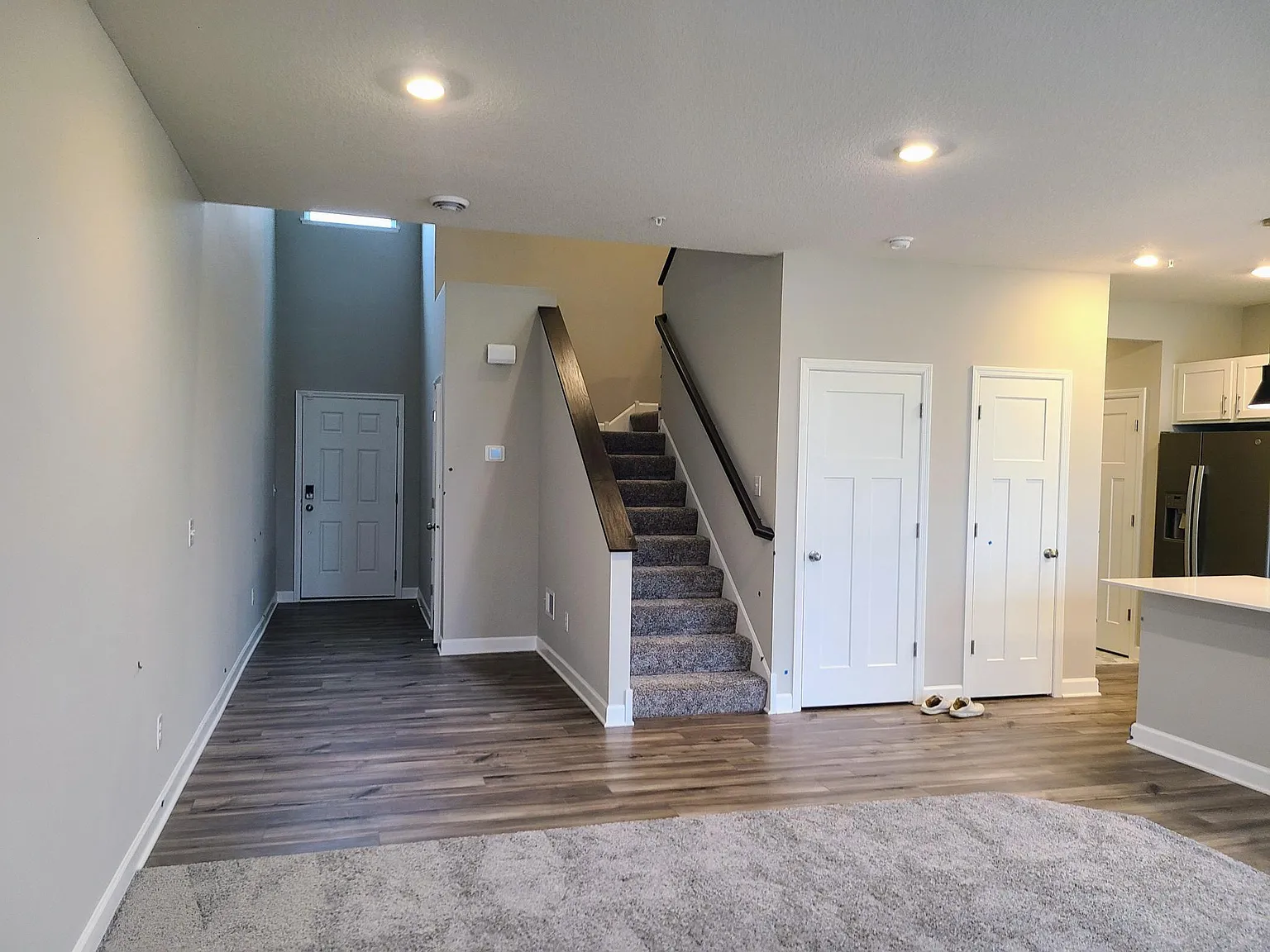 3 bed, 2.5 bath, 1719 sqft, $2,495 — Photo 3