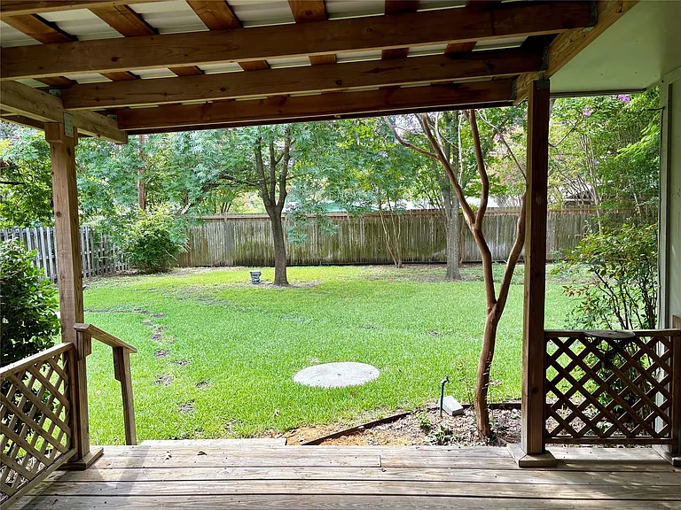 208 Pensacola Ave — Photo 17