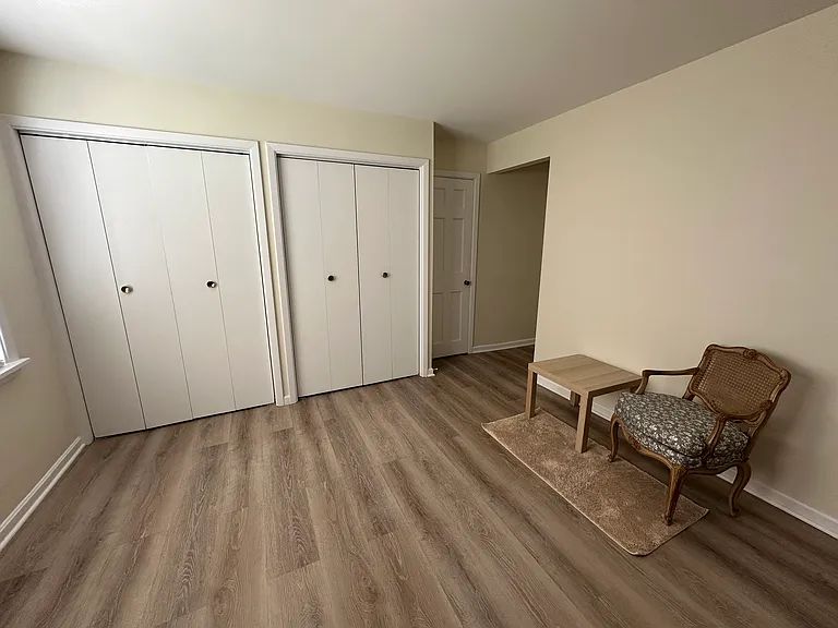 Master Bedroom Has 3 Closets And Sitting Area