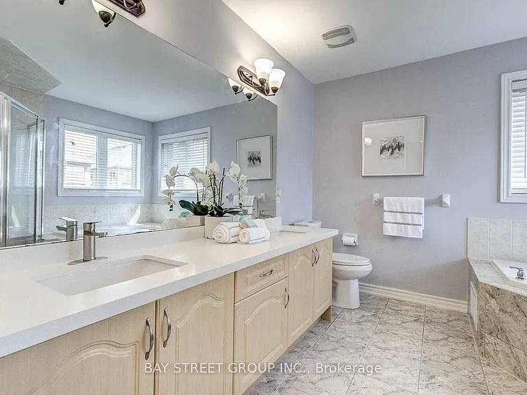 134 Ascalon Dr #UPPER — Photo 17