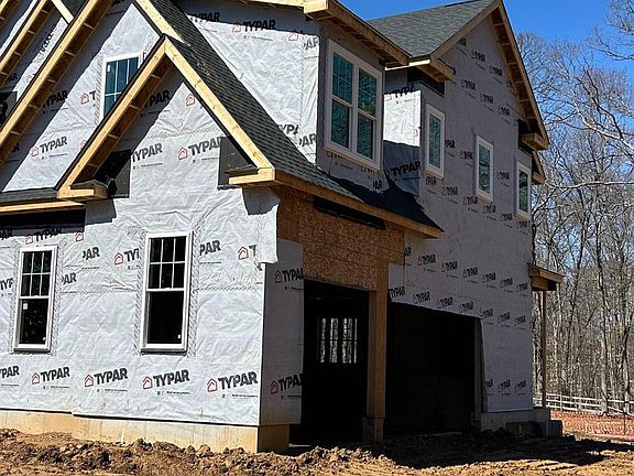 3rd image of 1 Laurel Cir