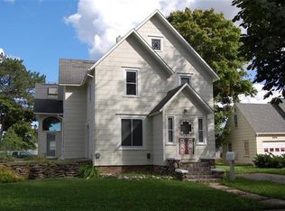 605 S Huron St, Cheboygan, MI 49721