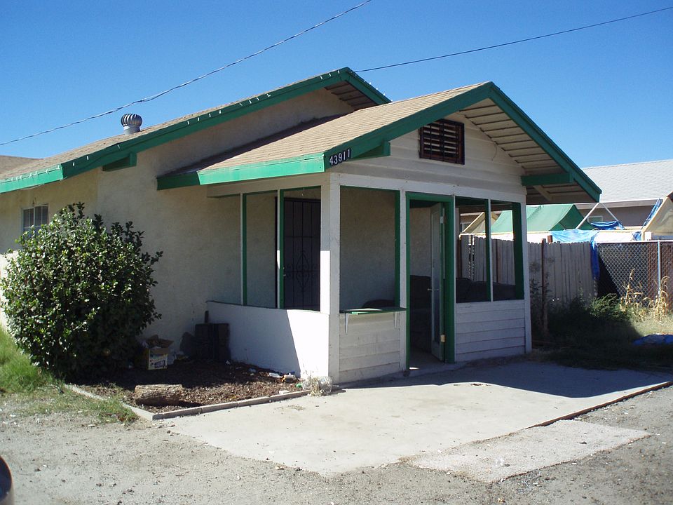 2nd image of 43911 Florida Ave