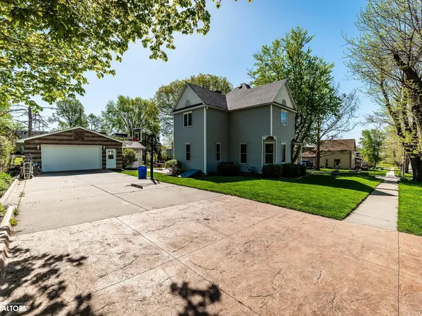 600 Park St, Tama, IA 52339