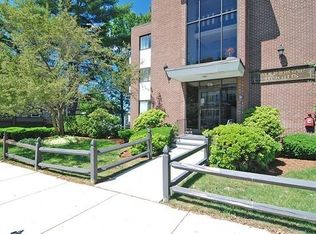 976 Main St APT 11, Melrose, MA 02176