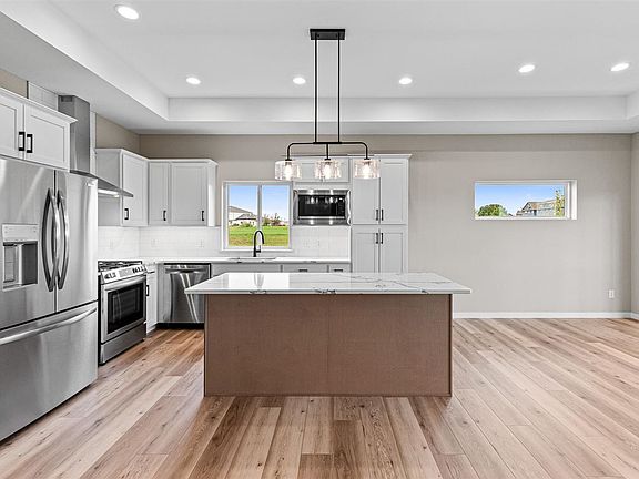 4th image of 3064 Ridgeview Cir