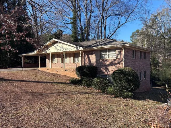 4884 Oakside Dr, Stone Mountain, GA 30088