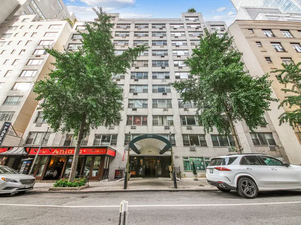 209 East 56th Street image 14 of 14