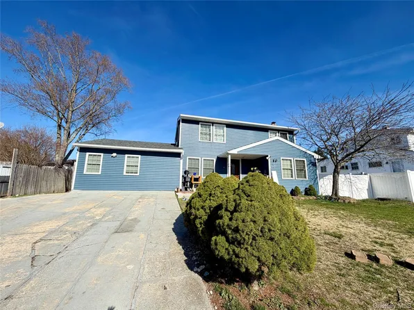 47 College Road, Selden, NY 11784
