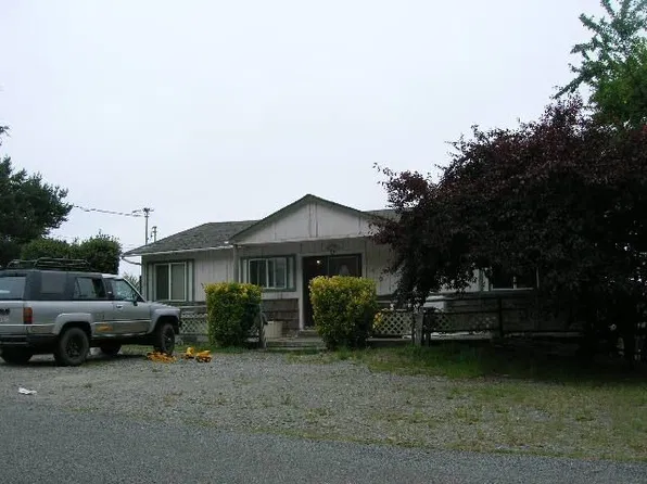790 Bertsch Ave, Crescent City, CA 95531