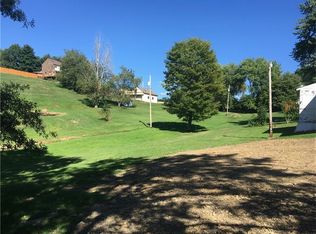 305 Tollgate School Rd, Zelienople, PA 16063