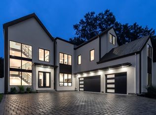 988 Dedham St, Newton, MA 02459