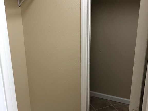 4th image of 308 W Hahn Ave