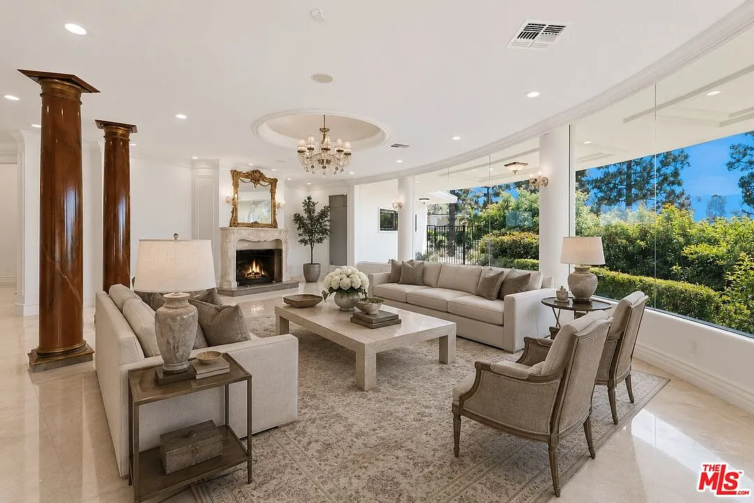 5 bed, 5.5 bath, 5322 sqft, $24,500 — Photo 4