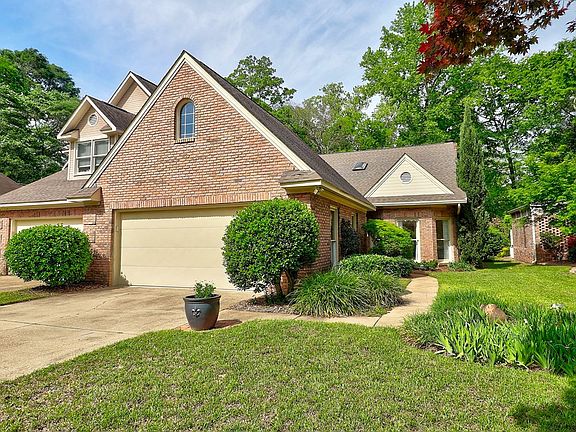 3rd image of 19 Parkplace Ct