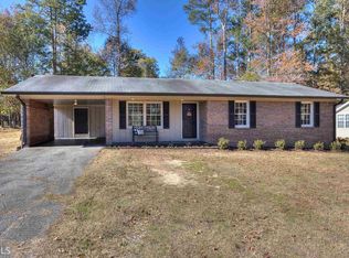 402 Pathfinder Cir SE, Calhoun, GA 30701