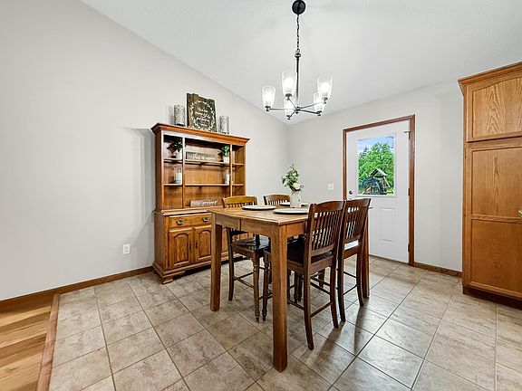 5th image of 4437 Scotchpine Ct NW