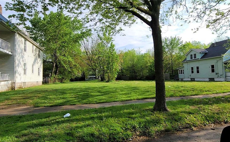 1st image of 16123 Arcade Ave