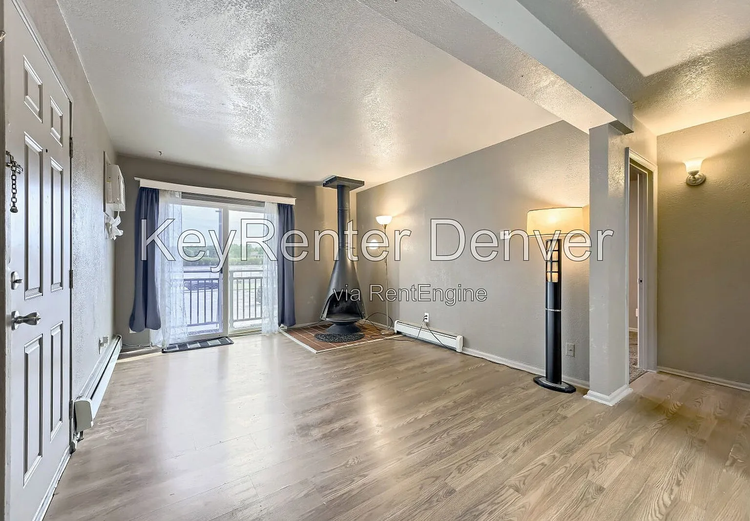 1 bed, 1.0 bath, 617 sqft, $1,150 — Photo 3