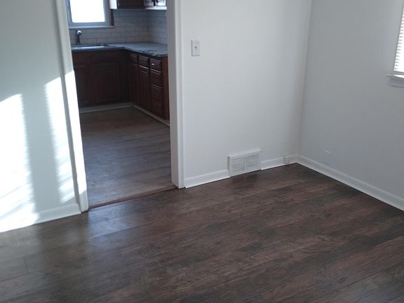 4th image of 430 N Leona Ave