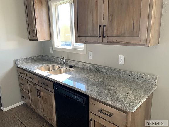 5th image of 316 Brent Way