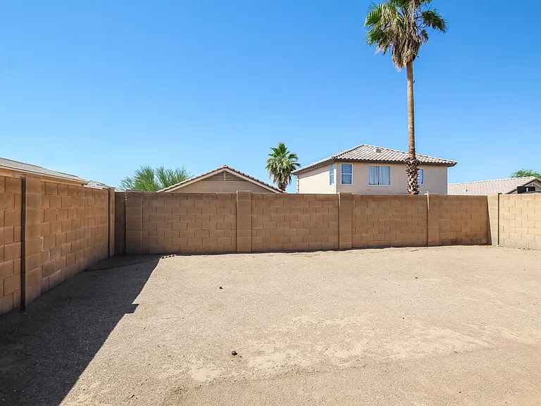 11239 W Campbell Ave — Photo 17