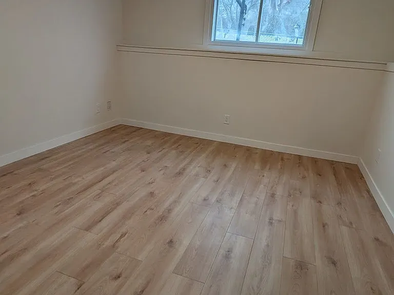 34 McConkey Pl #LOWER — Photo 12