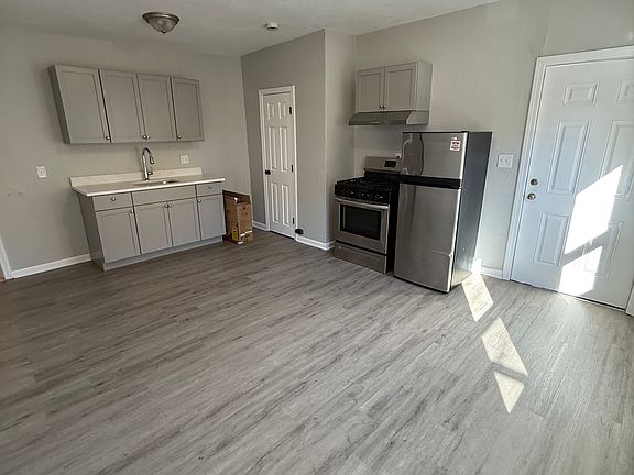 5th image of 21 Washington St APT 2
