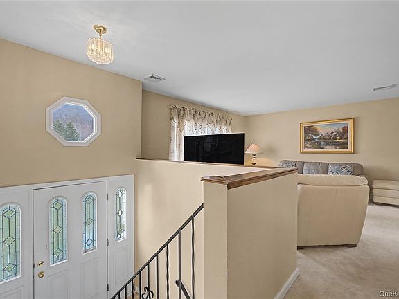 5th image of 6 Adams Court