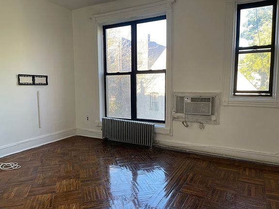 2nd image of 309 W 138th St #3