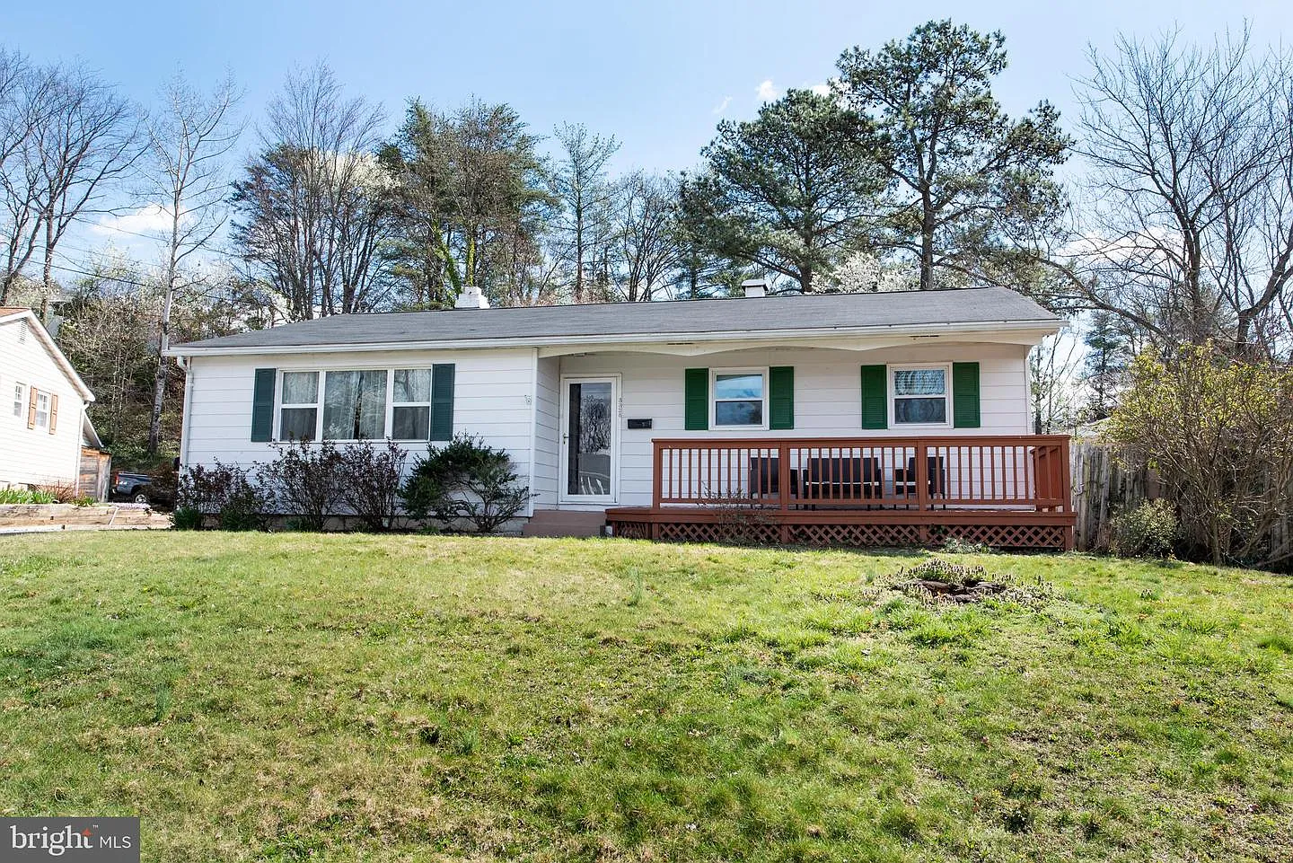3328 Dominion S photo 1