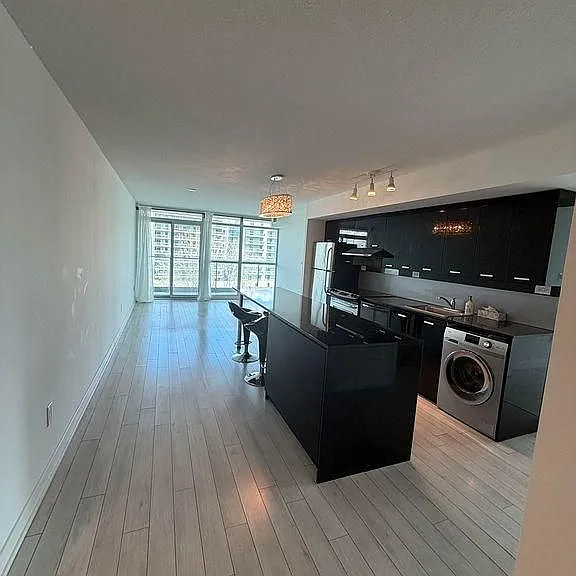 33 Singer Ct #611 — Photo 9