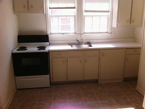 4th image of 538 19th St APT A