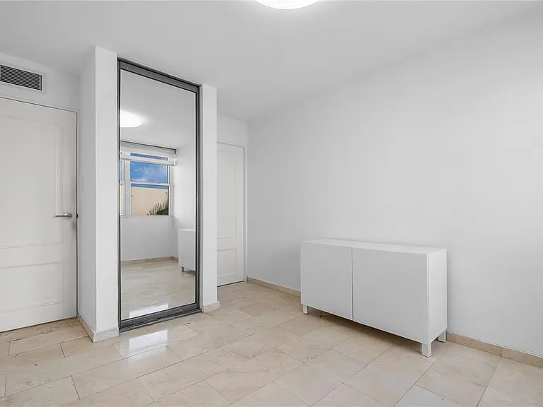 6 Mariano Ramarez Bages #1 — Photo 14