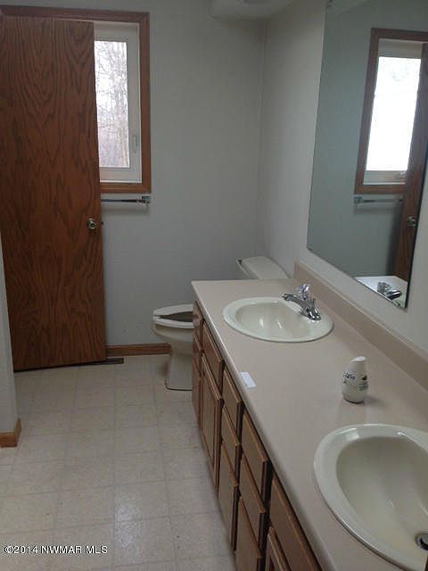 1st image of 15945 480th St