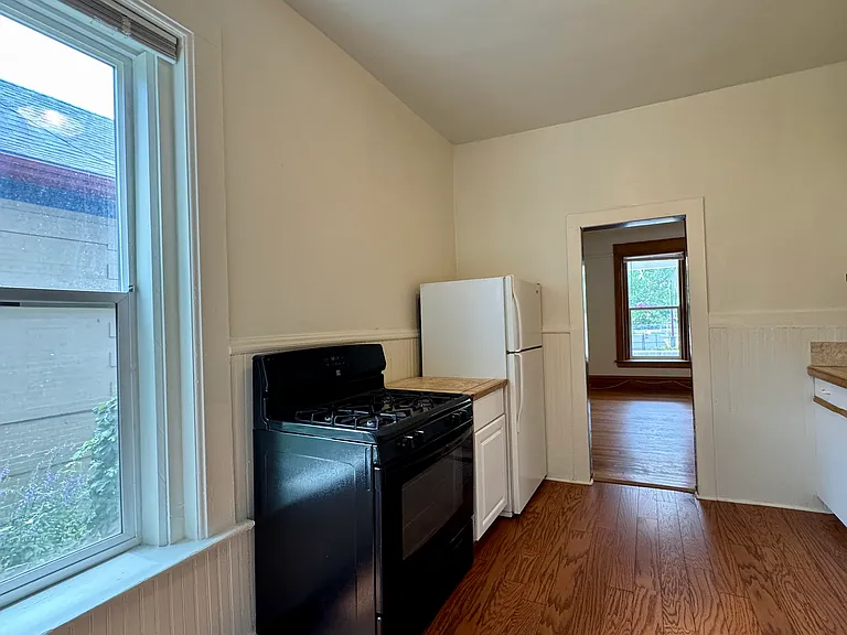 1638 N High St #1 — Photo 6