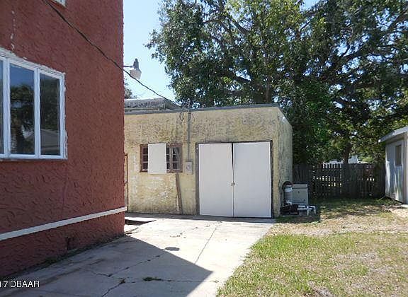 5th image of 273 Lexington Dr