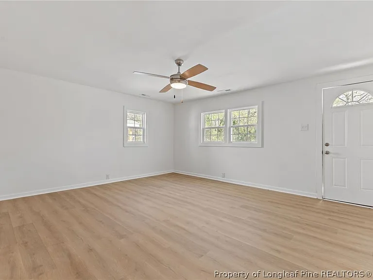 5109 Higgins St — Photo 13