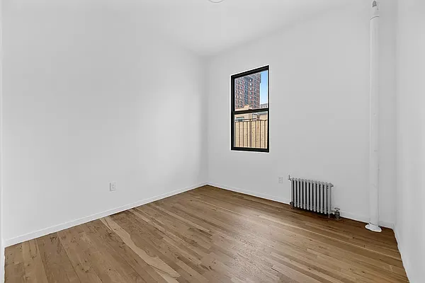 Rented by REAL New York | media 33