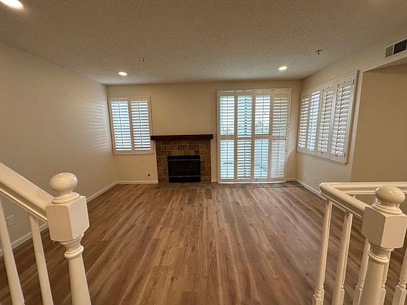 4th image of 2273 Vista Del Mar