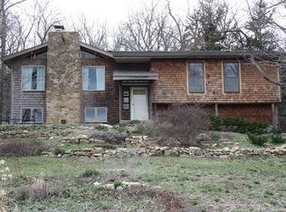 781 E 1055th Rd, Baldwin City, KS 66006