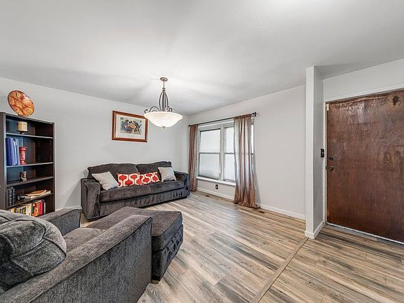 4th image of 11327 Birmingham Ct