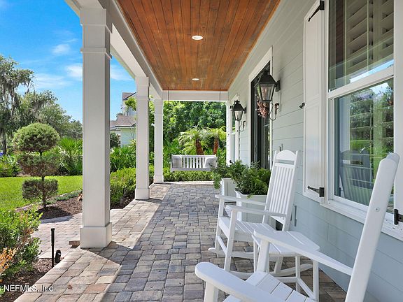 4th image of 122 SENORA Court