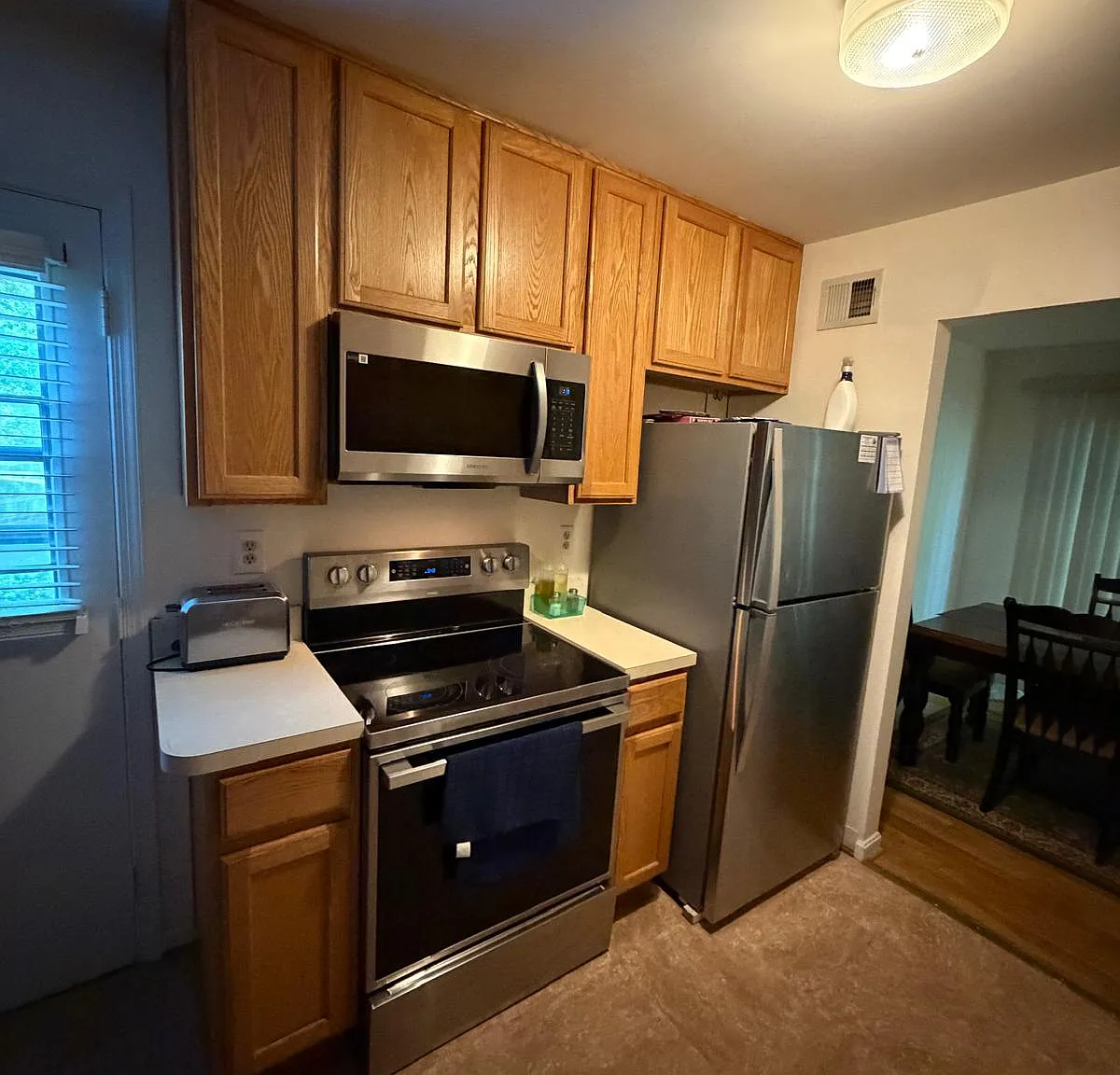 3 bed, 1256 sqft, $2,895 — Photo 4